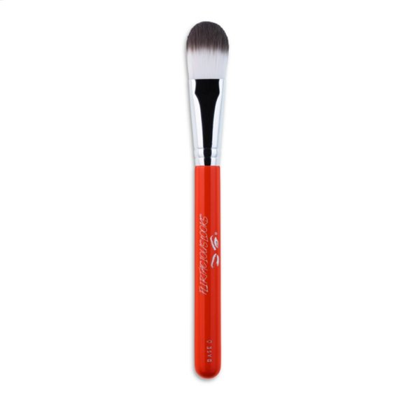 FLIRTACIOUS LOOKS® COSMETICS's The Perfect Duel (Travel Foundation Tool Set) - Picture 6 of 6
